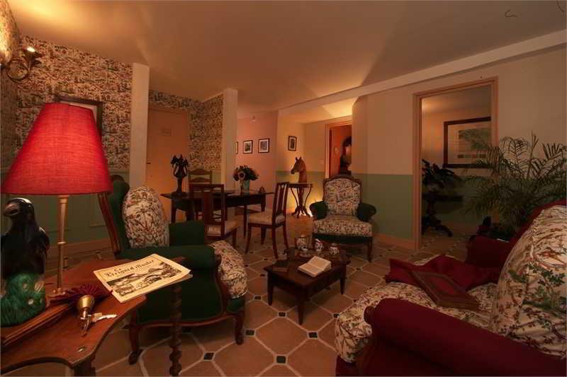 Logis Hotel Le Boudoir เบลเวส ภายนอก รูปภาพ
