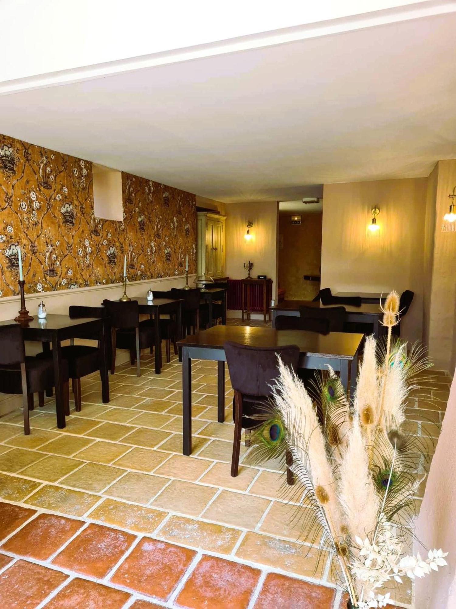 Logis Hotel Le Boudoir เบลเวส ภายนอก รูปภาพ