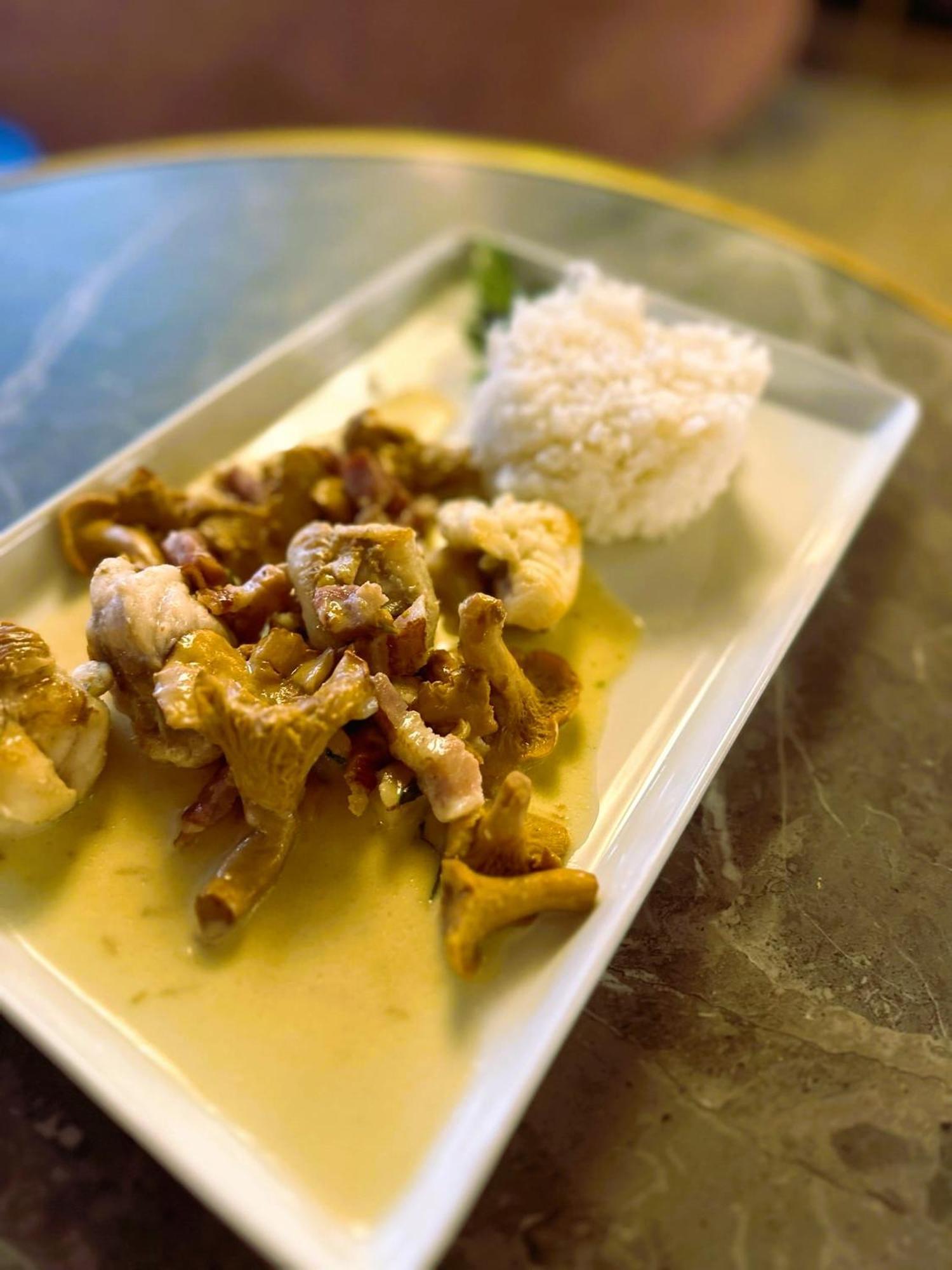 Logis Hotel Le Boudoir เบลเวส ภายนอก รูปภาพ